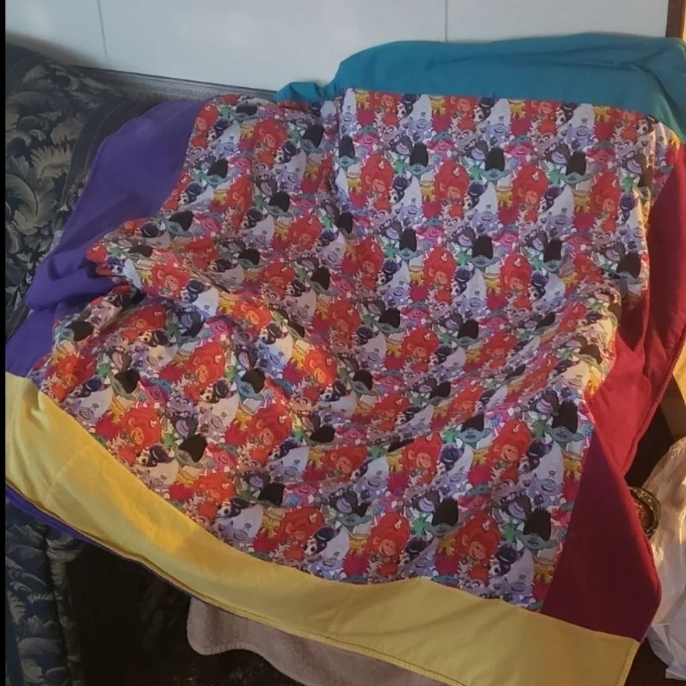 Trolls Children Throw Blanket